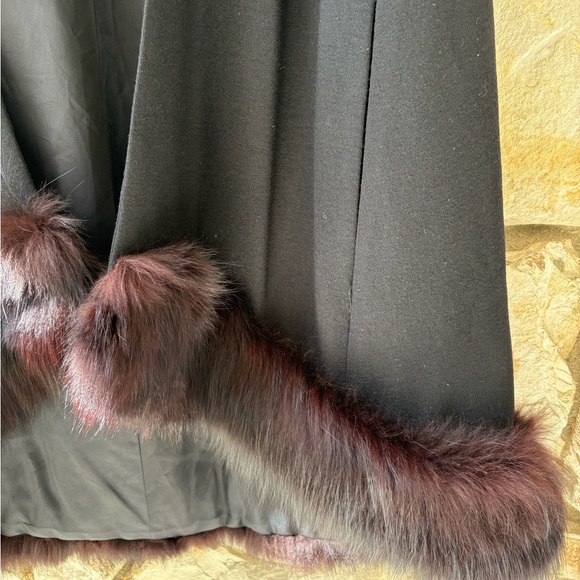 Claralura Original 50’s vintage  Black Cape with Fox Fur Trim one size fits most - Picture 4 of 8